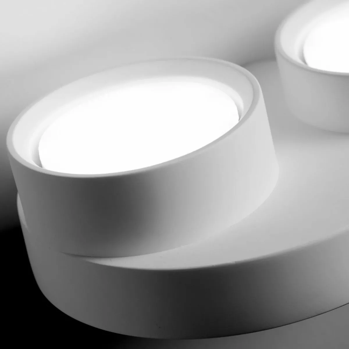 applique_murale_demetra___lampes__cm_blanc_pltre_gx_2.webp Shop TECNICO by Sforzin Applique murale Demetra, à 2 lampes, 21,5 cm, blanc, plâtre, GX53