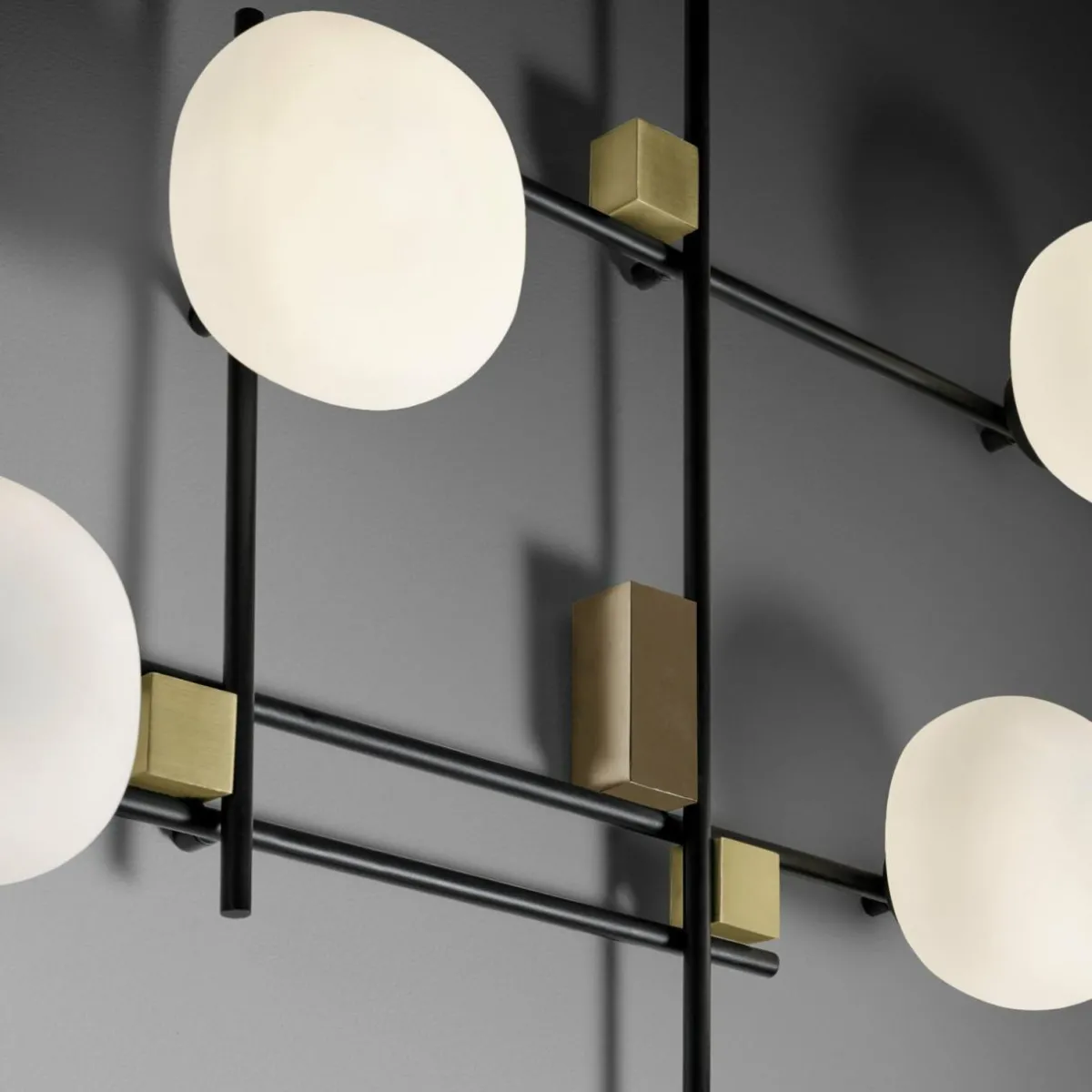 applique_murale_lingotto___lampes_blancornoir_verre_4.webp Clearance miloox by Sforzin Applique murale Lingotto, à 5 lampes, blanc/or/noir, verre