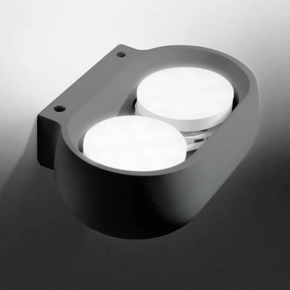 applique_murale_mysia___lampes_gris_quartz__cm_pltre_gx_1.webp Shop TECNICO by Sforzin Applique murale Mysia, à 2 lampes, gris quartz, 20 cm, plâtre, GX53