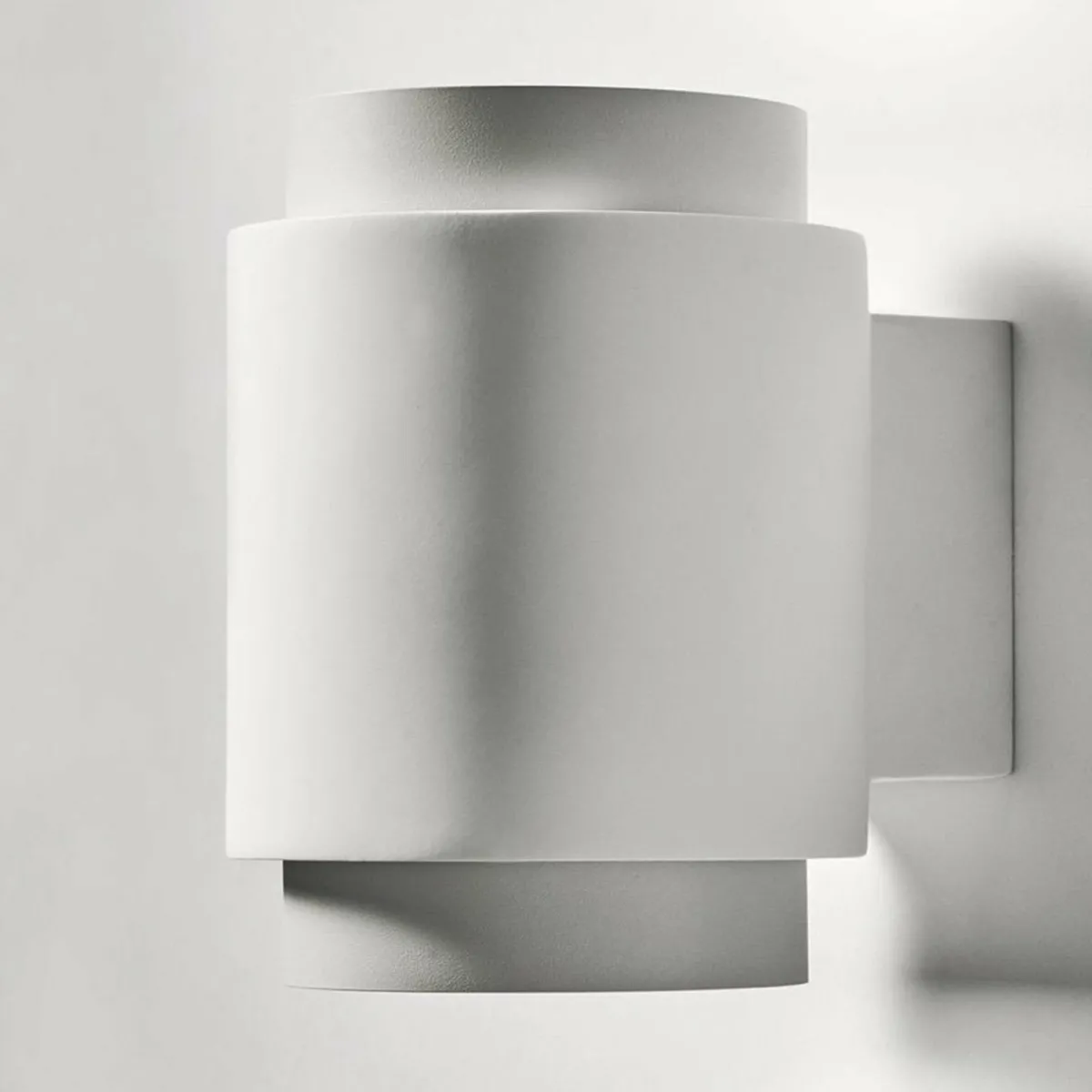 applique_murale_syme_blanc_rond___cm_pltre_gx_1.webp Hot TECNICO by Sforzin Applique murale Syme, blanc, rond, Ø 11 cm, plâtre, GX53