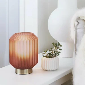 Fashion Beacon Lighting Beacon Lampe à poser Clancy, abat-jour en verre rose, hauteur 17 cm