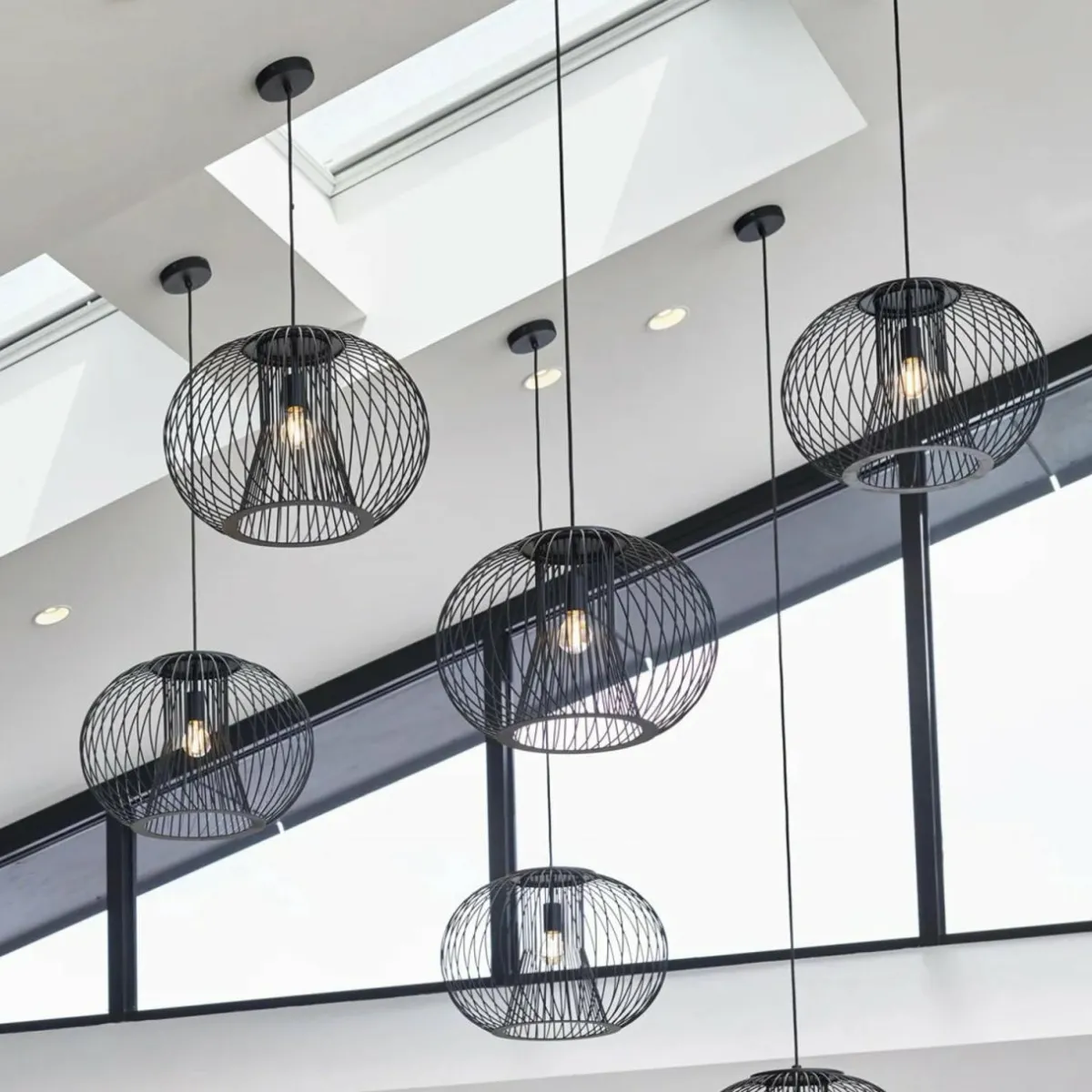 beacon_suspension_pheonix_noir_mtal___cm_1.webp Store Beacon Lighting Beacon Suspension Pheonix noir, métal, Ø 50 cm