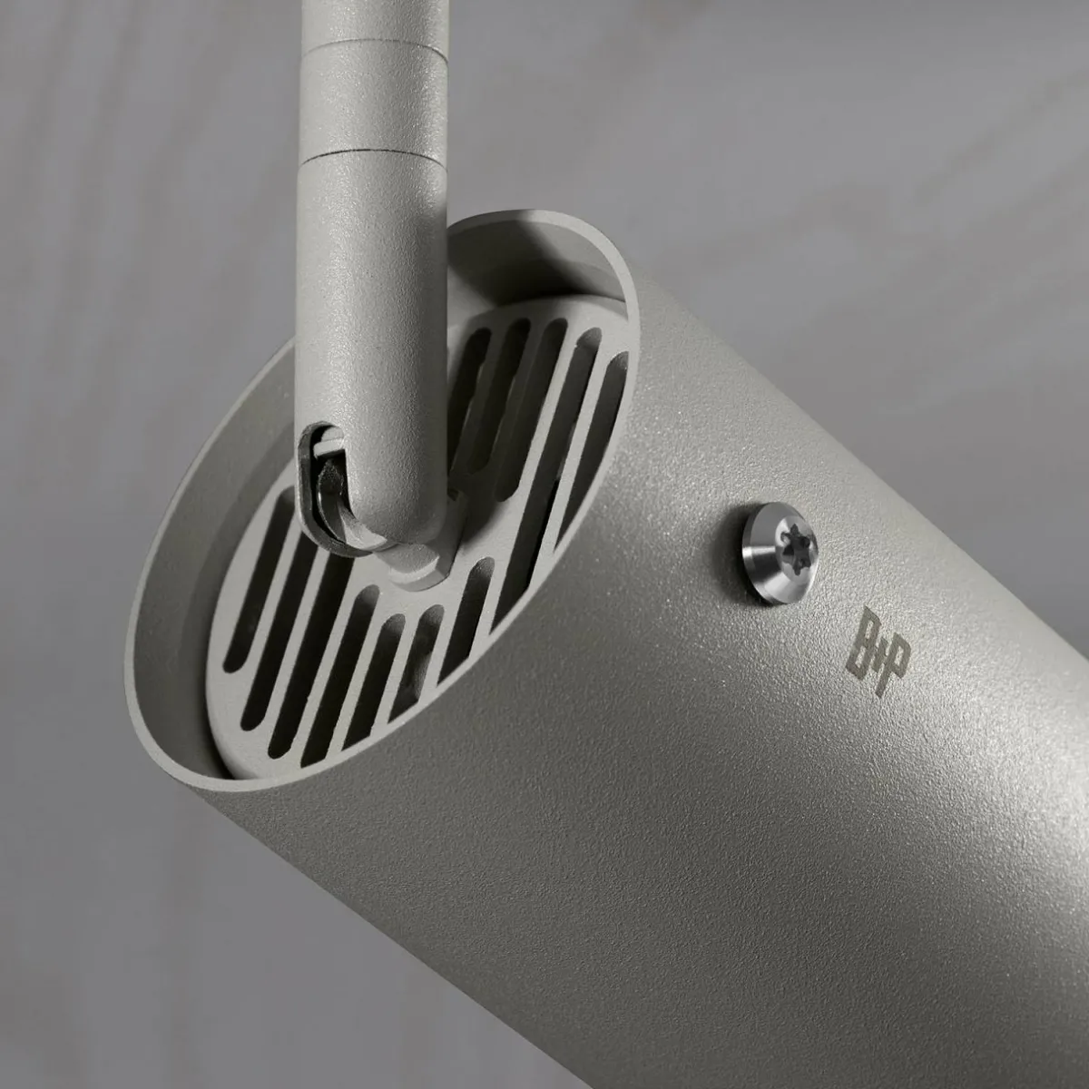 buster__punch_exhaust_spot_flex_grisbrl_3.webp New Buster + Punch Exhaust Spot flex gris/brûlé