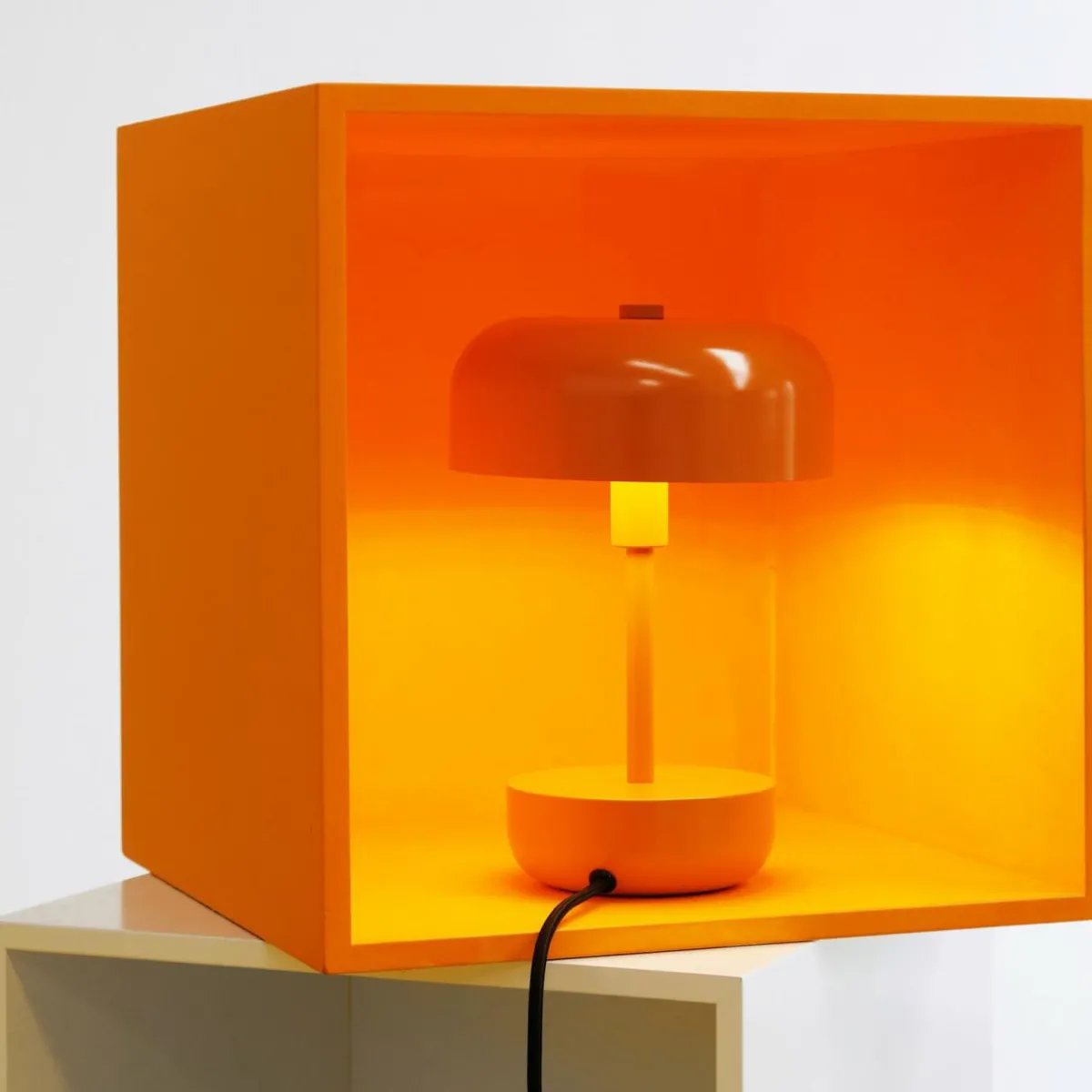 dyberg_larsen_haipot_lampe__poser_ip_orange_1.webp Cheap Dyberg Larsen Haipot lampe à poser, IP20, orange