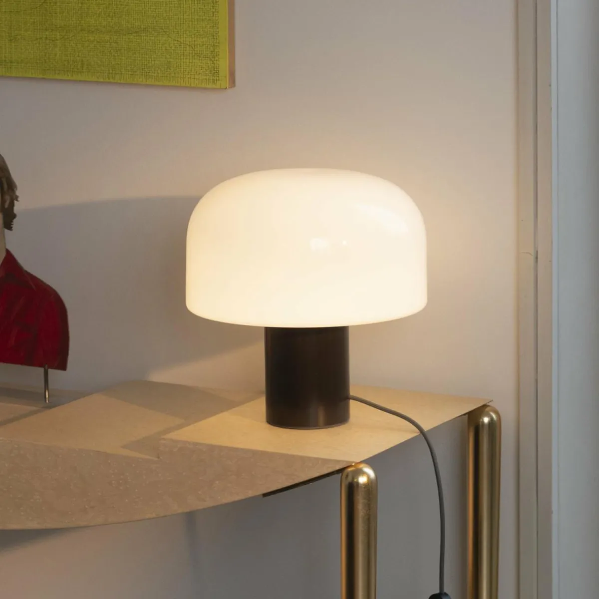 flos_lampe__poser_bellhop_glass_t_brun_chocolat_hauteur__cm_0.webp Fashion FLOS lampe à poser Bellhop Glass T, brun chocolat, hauteur 34 cm