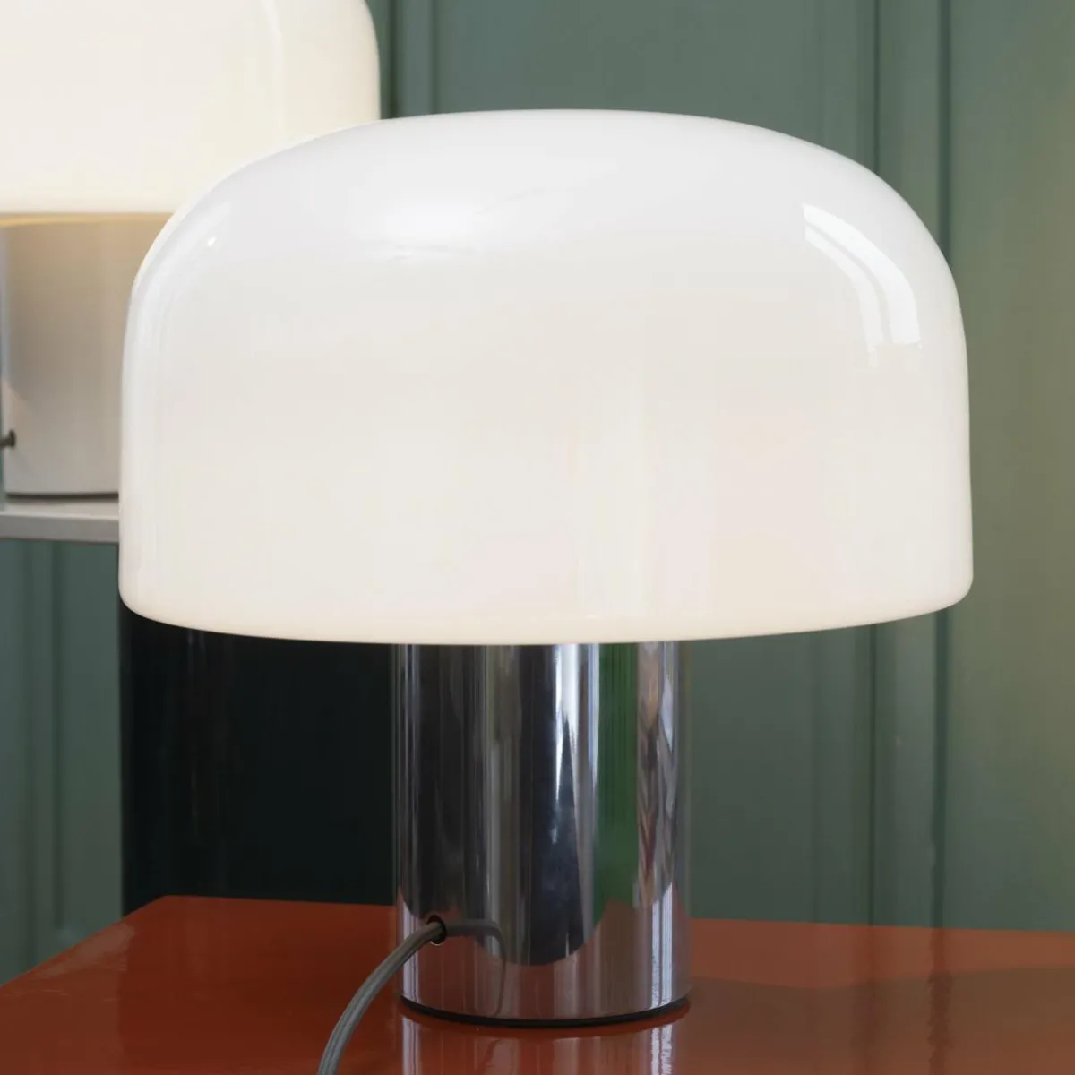 flos_lampe__poser_bellhop_glass_t_couleur_aluminium_hauteur__cm_2.webp Best FLOS Lampe à poser Bellhop Glass T, couleur aluminium, hauteur 34 cm
