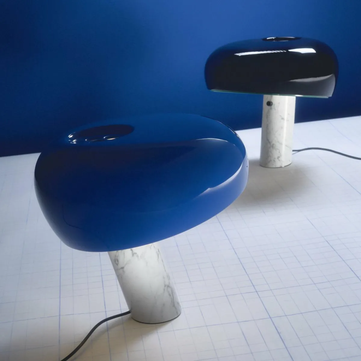 flos_lampe__poser_snoopy_bleu_marine_marbre_mtal_3.webp Cheap FLOS lampe à poser Snoopy, bleu marine, marbre, métal