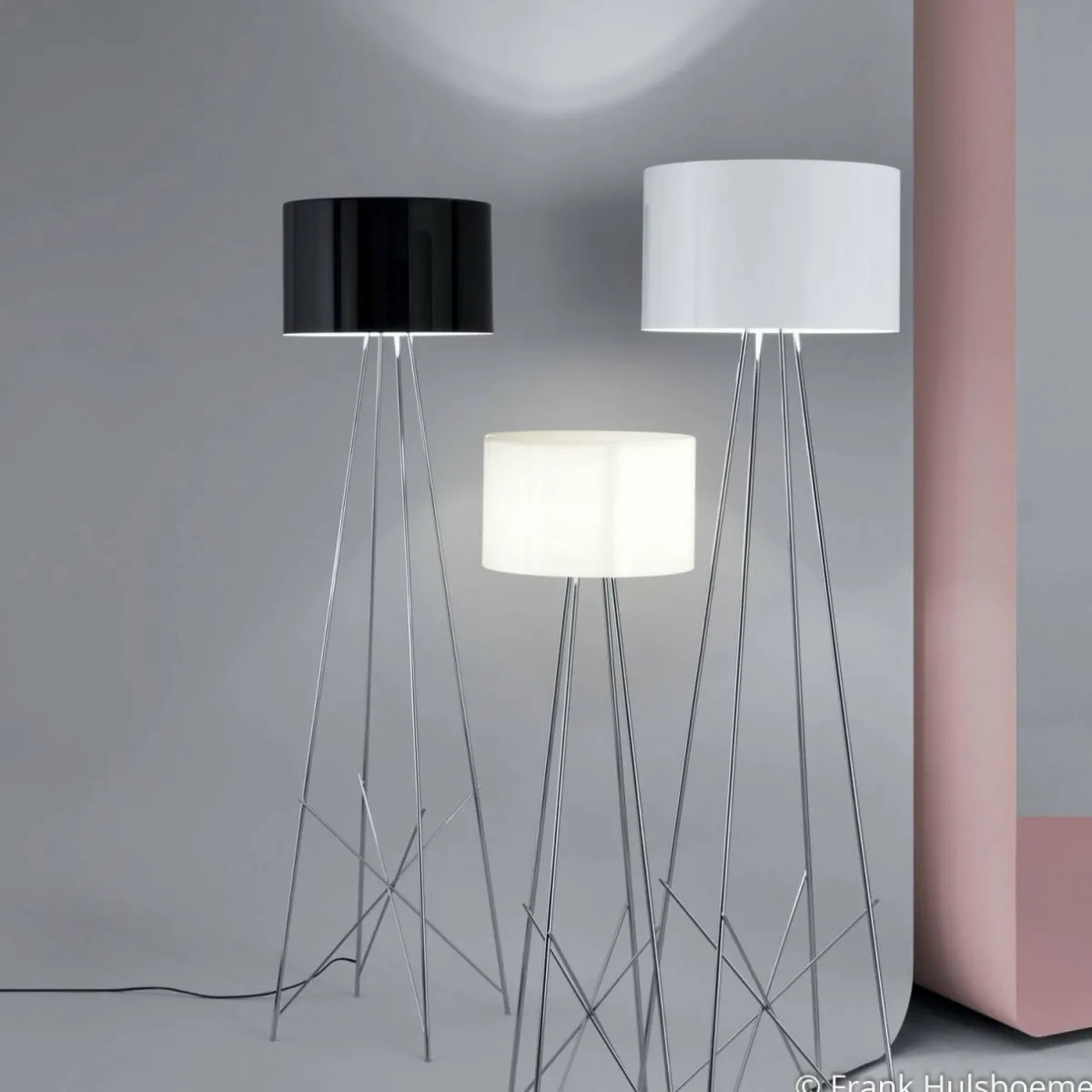 flos_ray_f_lampadaire_abatjour_noir_variateur_2.webp Best Sale FLOS Ray F2 lampadaire, abat-jour noir, variateur