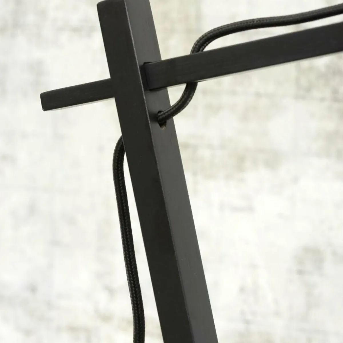 good__mojo_java_lampe_table_xcm_noir_5.webp Hot Good & Mojo Java lampe table 18x15 cm noir