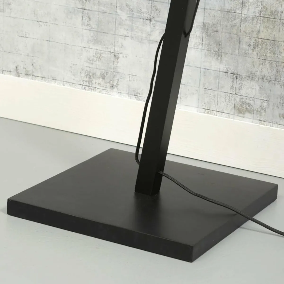 good__mojo_lampe_sur_pied_andes_noirnoir_1.webp Cheap Good & Mojo Lampe sur pied Andes, noir/noir