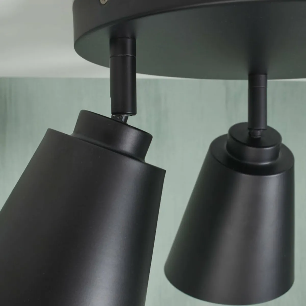 its_about_romi_bremen_plafonnier___lampes_noir_1.webp Flash Sale It's about RoMi Bremen Plafonnier à 3 lampes noir