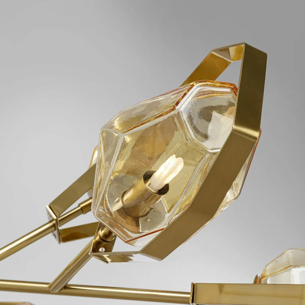 kare_diamond_fever_ufo_suspension__lampes_laiton_2.webp New KARE Diamond Fever Ufo suspension 9 lampes laiton