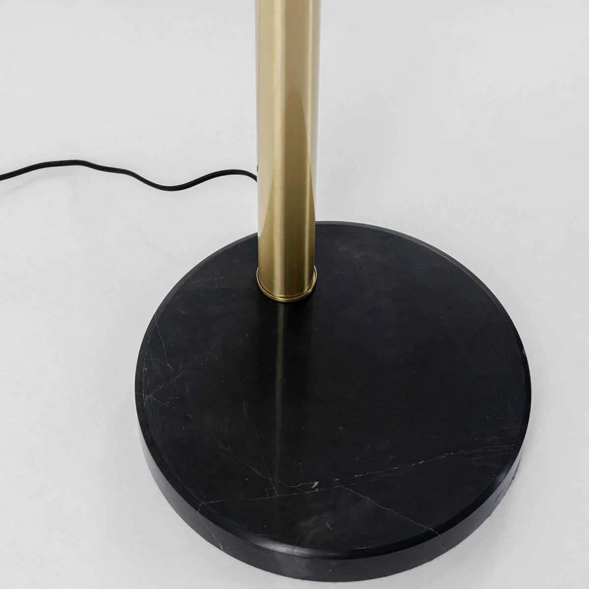 kare_five_fingers_duo_lampadaire_noirblancor_5.webp Sale KARE Five Fingers Duo Lampadaire noir/blanc/or