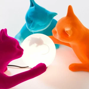 Hot Karman lampe à poser Maoo, céramique fuchsia, verre, figurine de chat