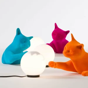 Hot Karman lampe à poser Maoo, céramique fuchsia, verre, figurine de chat