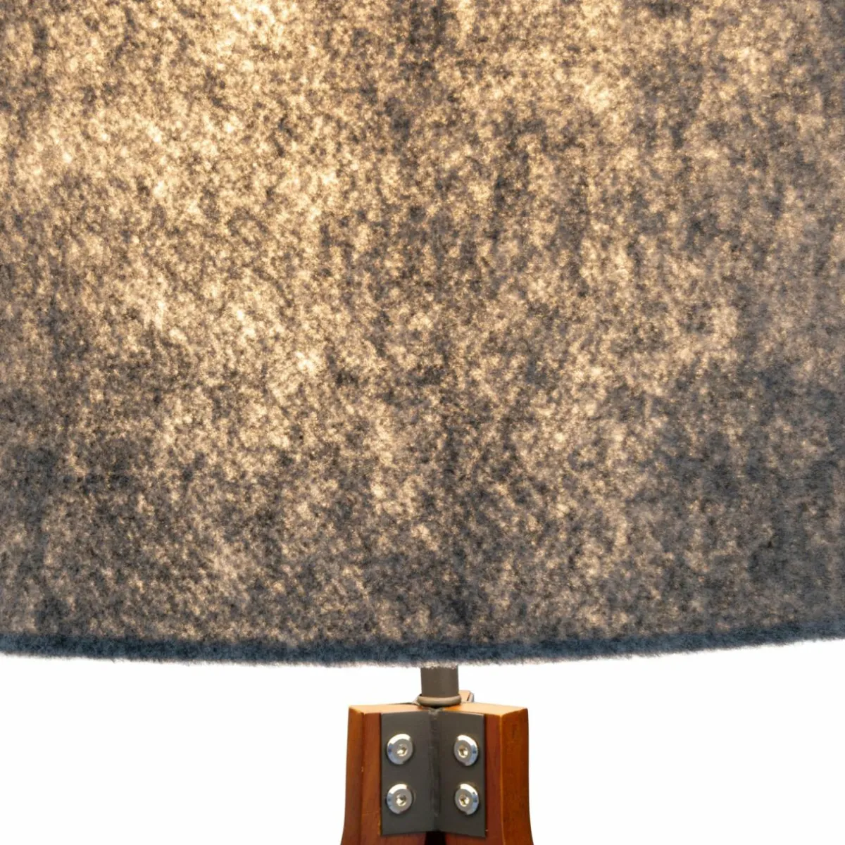 lampadaire__trpied_bois_abatjour_tissu_1.webp Flash Sale Näve Lampadaire 2072528, trépied bois, abat-jour tissu