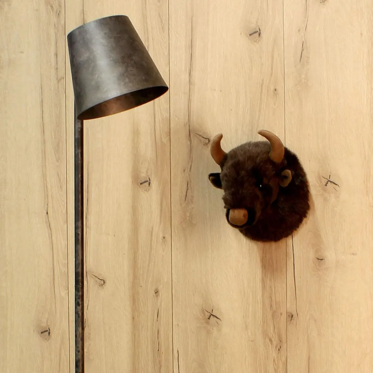 lampadaire_colt___lampe_gris_givr_1.webp Hot Eco-Light Lampadaire Colt, à 1 lampe, gris givré