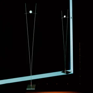 Store Ingo Maurer Lampadaire de designer gracile Ilios, argenté