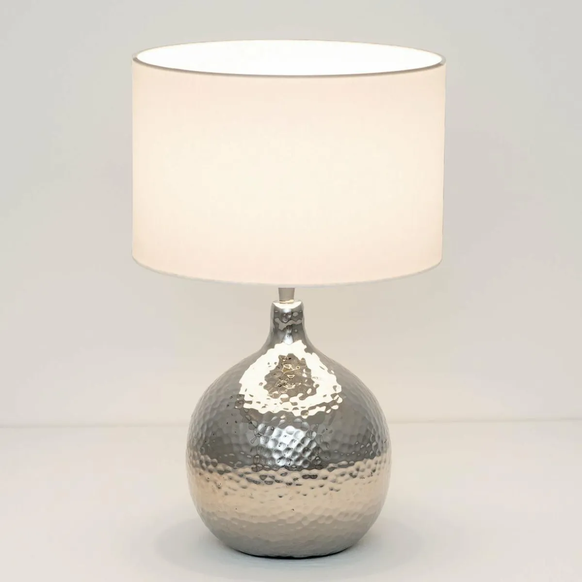 lampe__poser_ananas_blancheargente_0.webp Online Holländer Lampe à poser Ananas, blanche/argentée