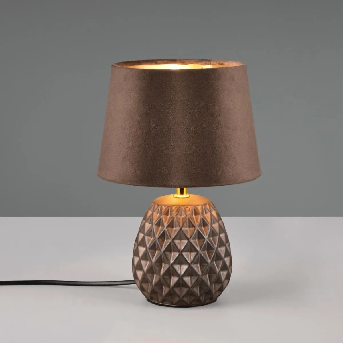 lampe__poser_ariane_cramiquevelours_marron_1.webp Sale Reality Leuchten Lampe à poser Ariane, céramique/velours, marron