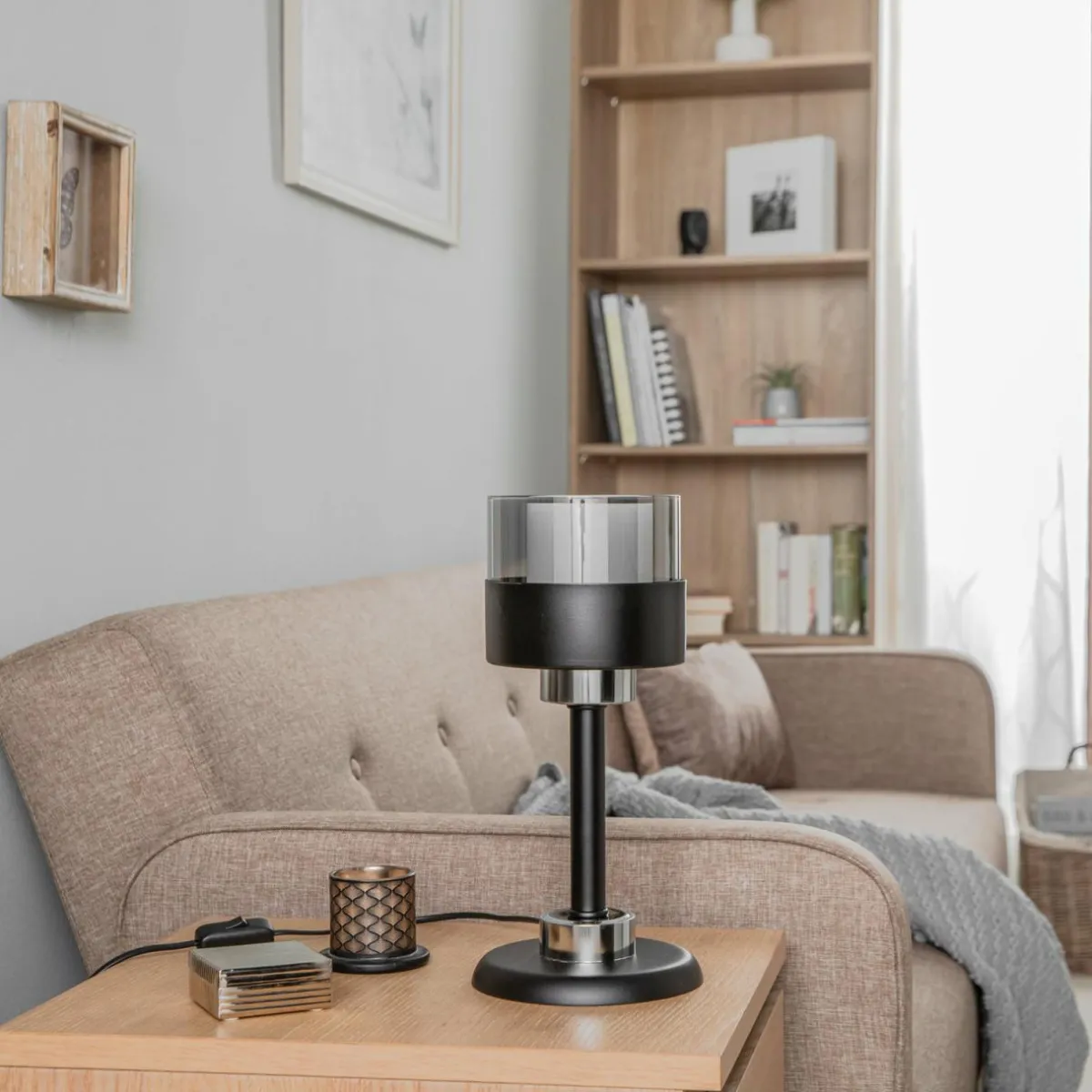 lampe__poser_mlbsy_en_mtal_et_verre_0.webp Discount Avonni Lampe à poser ML-4288-1BSY en métal et verre