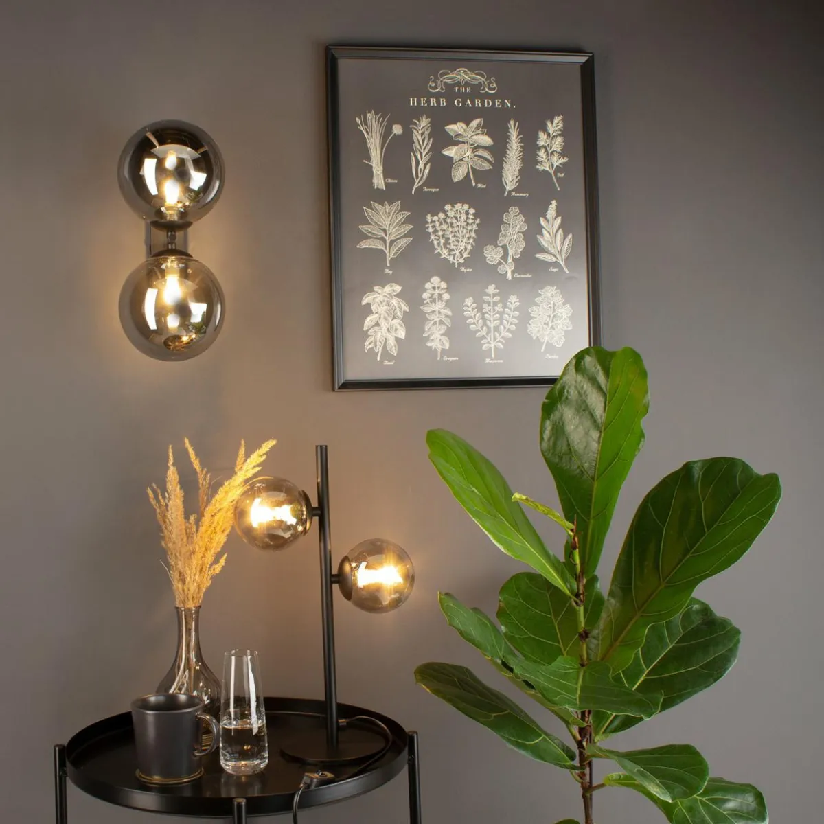 lampe__poser_neptune_noire__sphres_verre_fum_3.webp Sale Eco-Light Lampe à poser Neptune noire, 2 sphères verre fumé