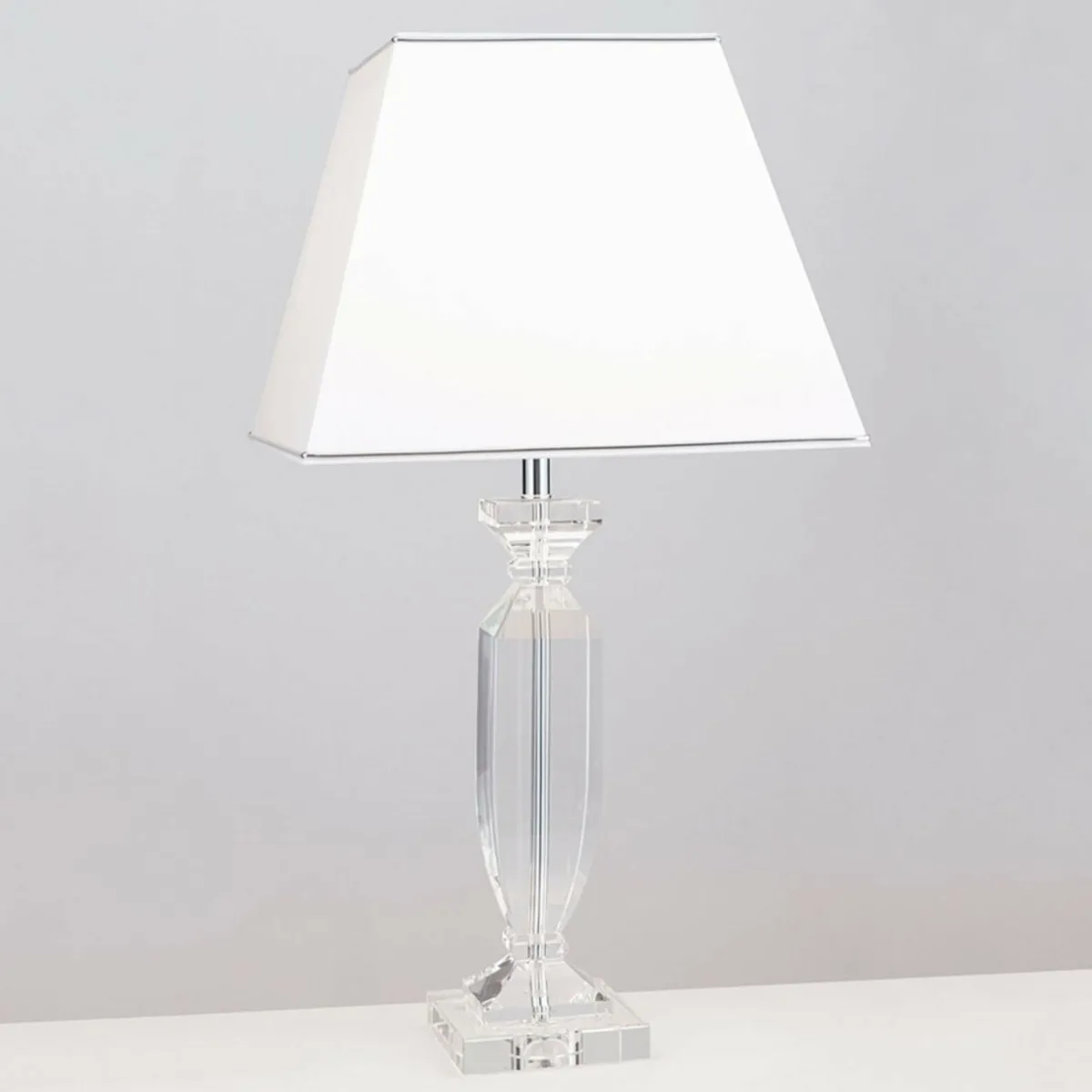 lampe__poser_pokal_avec_cristaux_chromblanc_0.webp Fashion ORION Lampe à poser Pokal avec cristaux, chromé/blanc