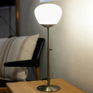 Shop Markslöjd Lampe à poser Rise, hauteur 60 cm, laiton antique, fer, verre