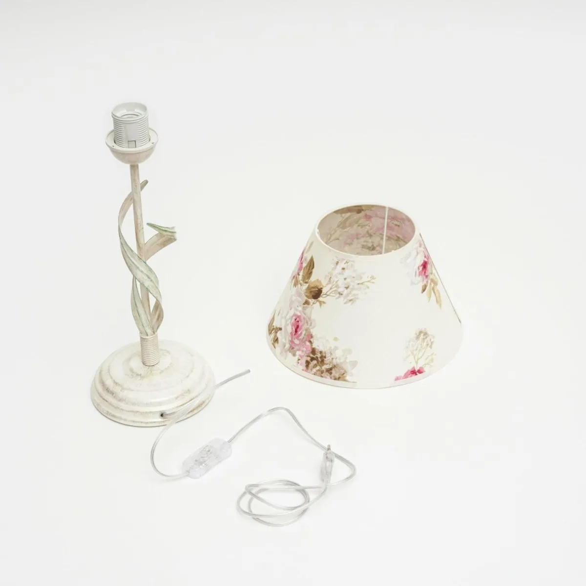 lampe__poser_sara_avec_abatjour_motif_floral_5.webp Fashion Lamkur Lampe à poser Sara avec abat-jour motif floral