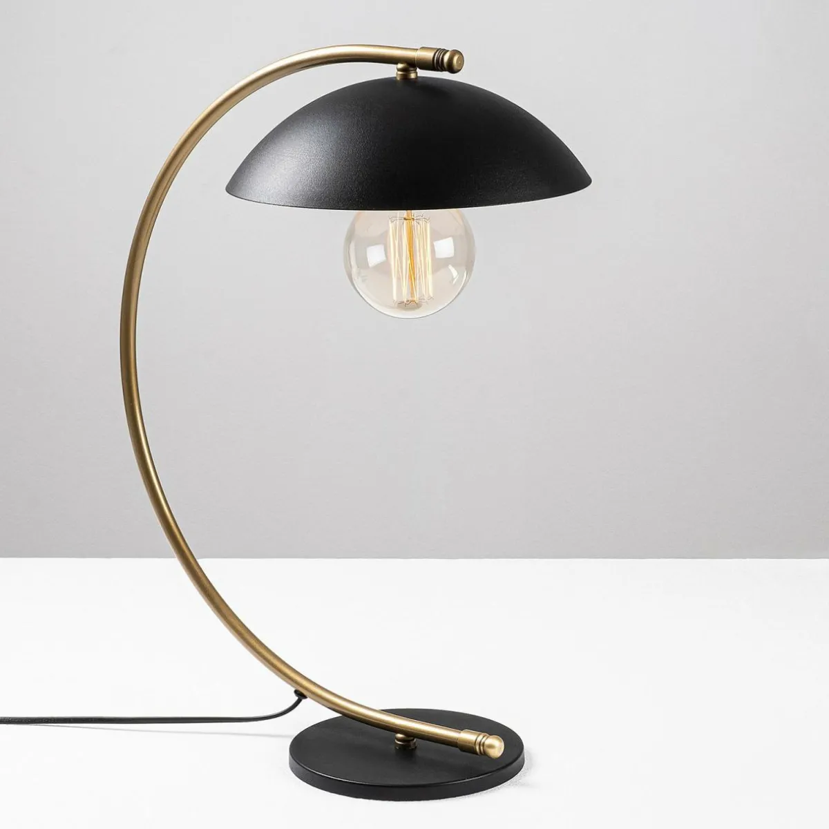 lampe__poser_sivani_nt_or_support_courb_2.webp Best Sale Opviq Lampe à poser Sivani NT-150, or, support courbé