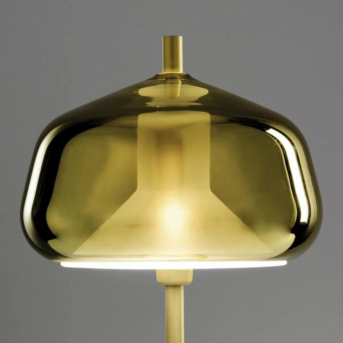 lampe__poser_xray_dor_hauteur__cm_verre_2.webp Flash Sale miloox by Sforzin Lampe à poser X-Ray, doré, hauteur 34 cm, verre