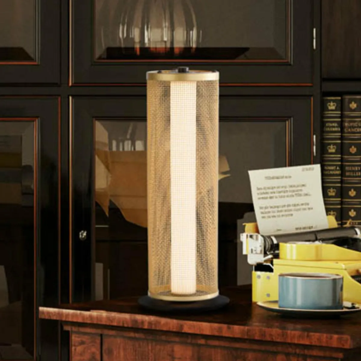 lampe_de_table_led_thread_dor_intensit_variable_sur__niveaux_acier_0.webp New Searchlight Lampe de table LED Thread, doré, intensité variable sur 3 niveaux, acier