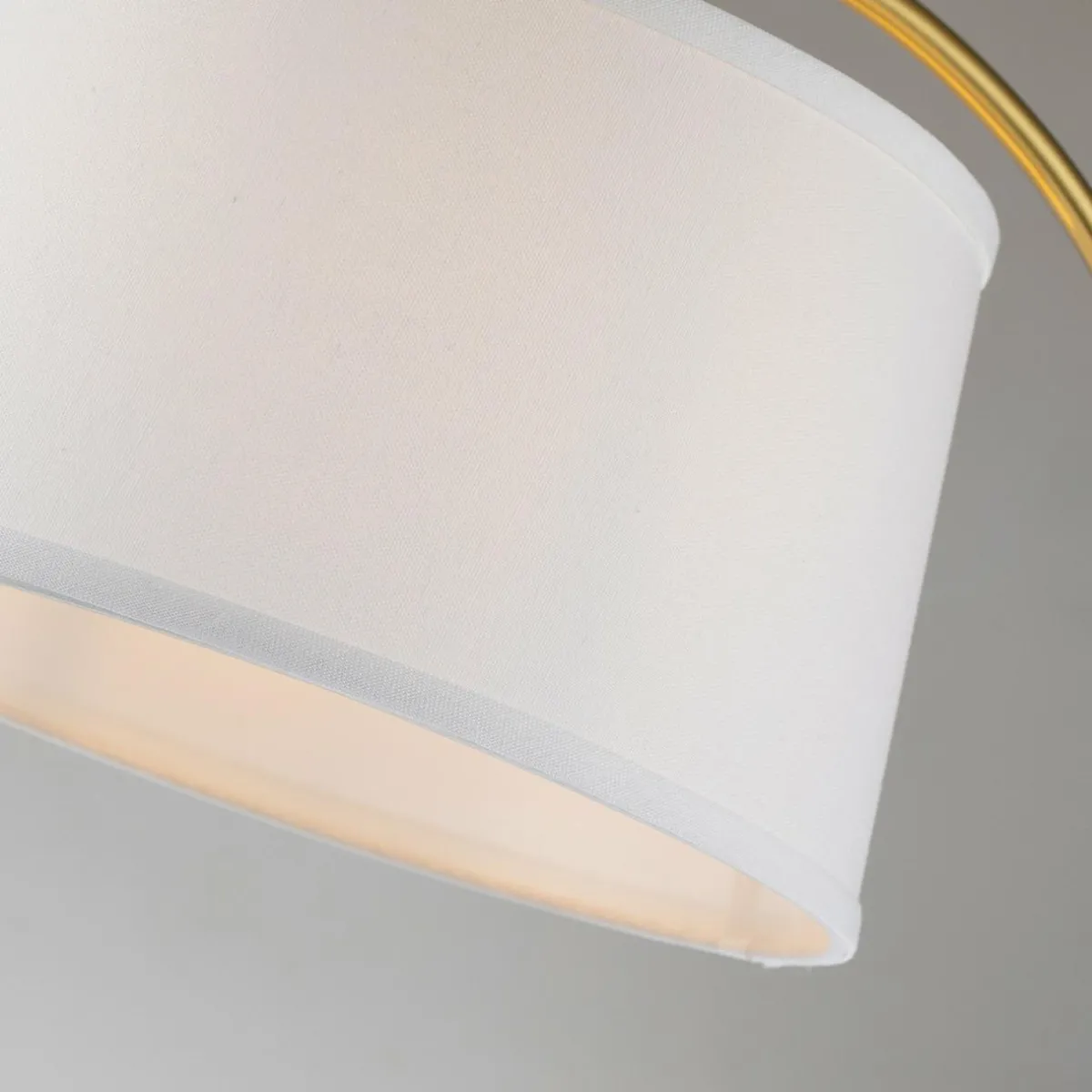 lampe_de_table_tissu_jenkins_laiton_brosscrme_1.webp Hot QUOIZEL Lampe de table tissu Jenkins laiton brossé/crème