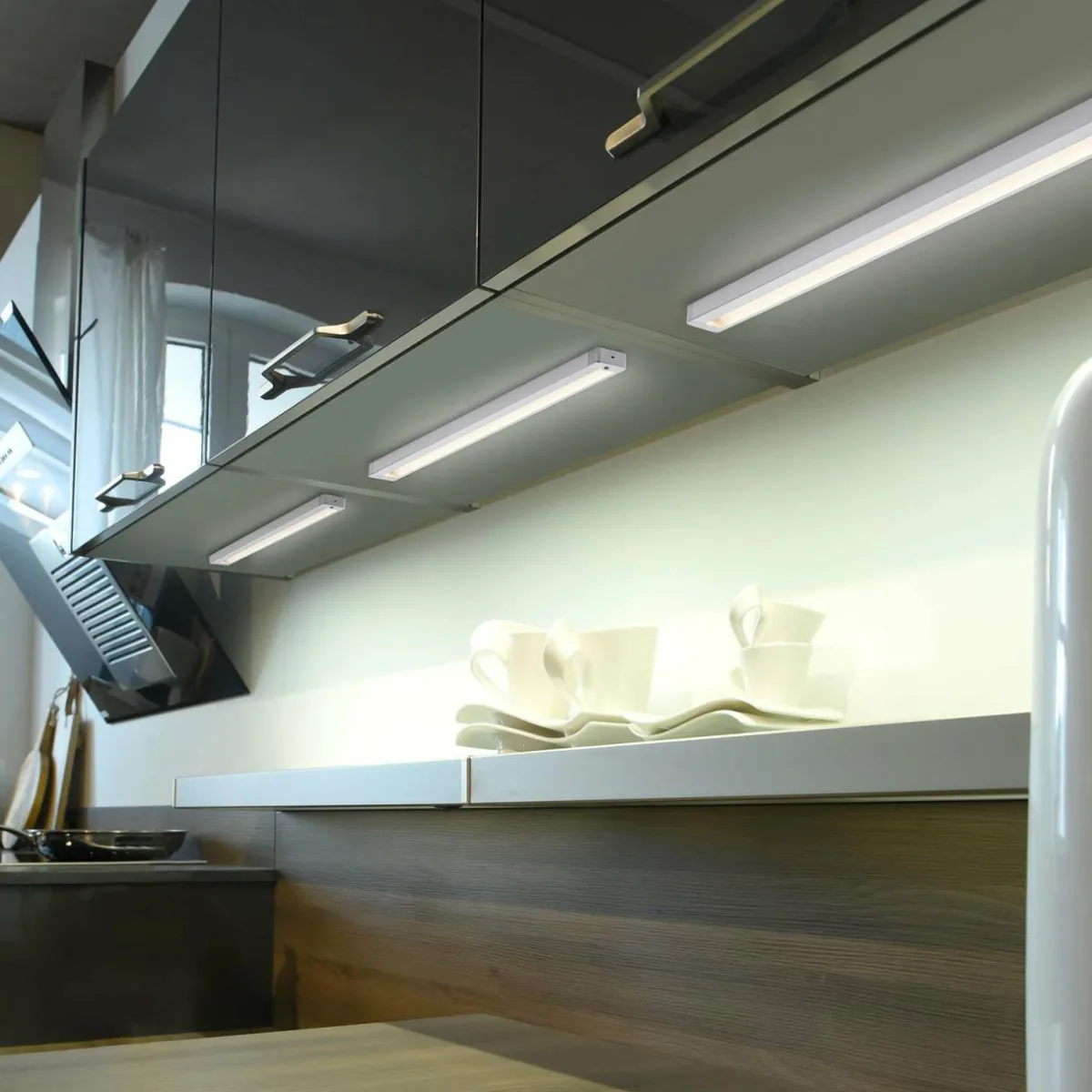 lampe_sous_meuble_led_helena_xcm_k_3.webp Clearance Paul Neuhaus Lampe sous meuble LED Helena 59,5x4 cm 3 000 K