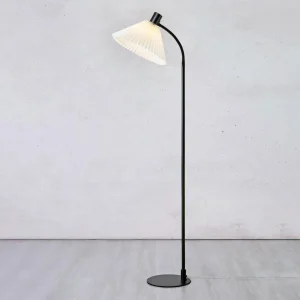 Hot Markslöjd Lampe sur pied textile Mira, noir