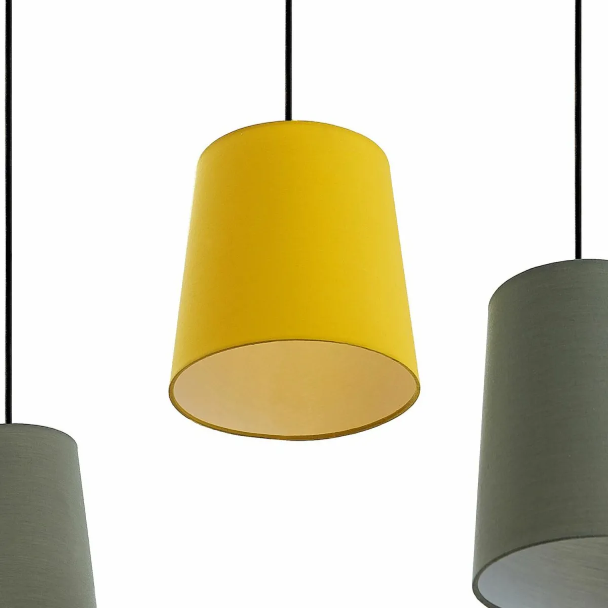 lindby_amilia_suspension_avec__abatjour_colors_4.webp Hot Lindby Amilia suspension avec 5 abat-jour colorés