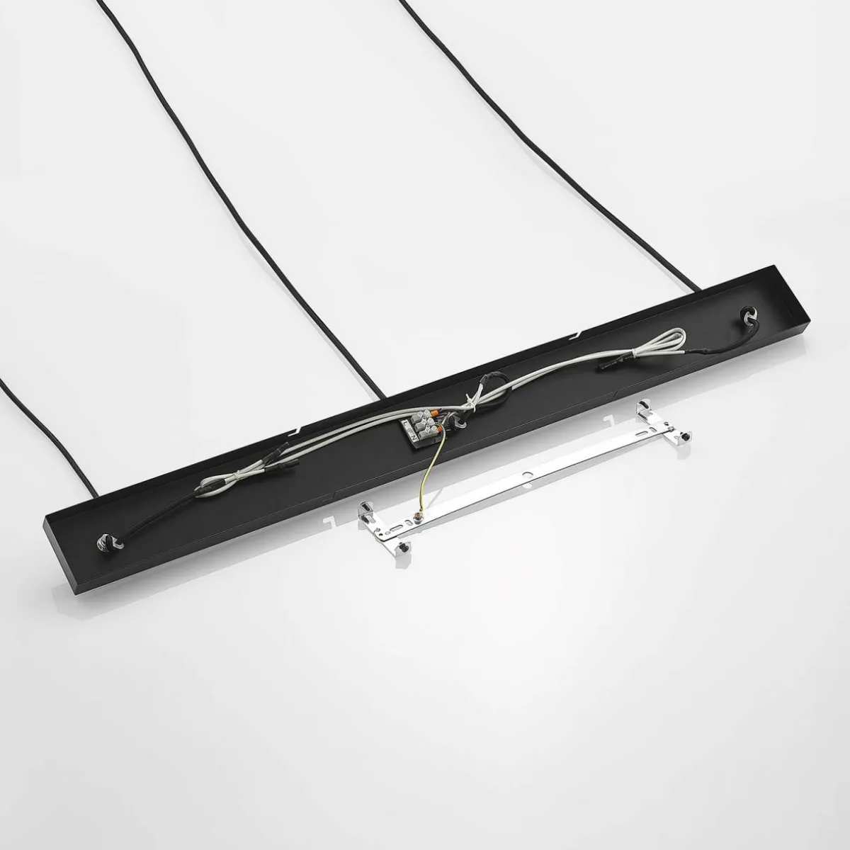 lindby_justinos_suspension__trois_lampes_cuivre_6.webp Fashion Lindby Justinos suspension à trois lampes, cuivre