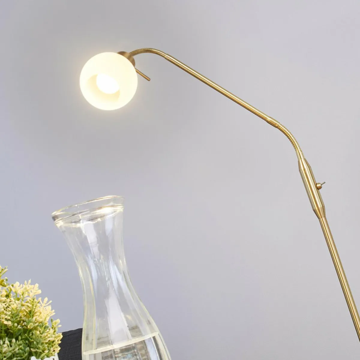 lindby_lampadaire_elaina_laiton_cm_flexible_e_4.webp Hot Lindby lampadaire Elaina, laiton, 162cm, flexible, E14