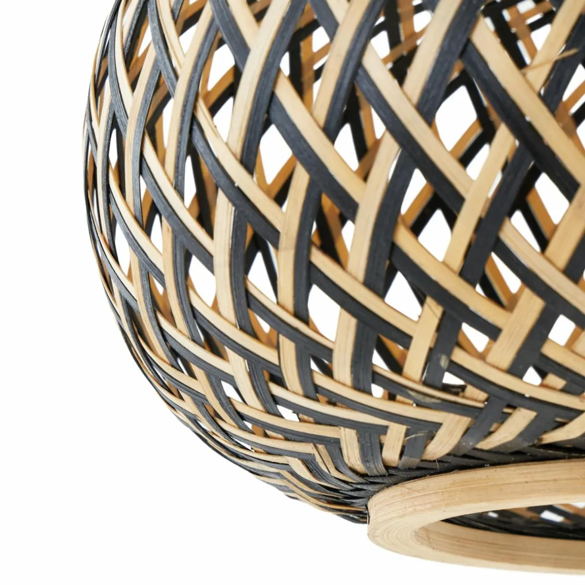 lindby_suspension_nerys__lampes_noir_bambou__cm_3.webp Outlet Lindby suspension Nerys, 3 lampes, noir, bambou, 1.120 cm