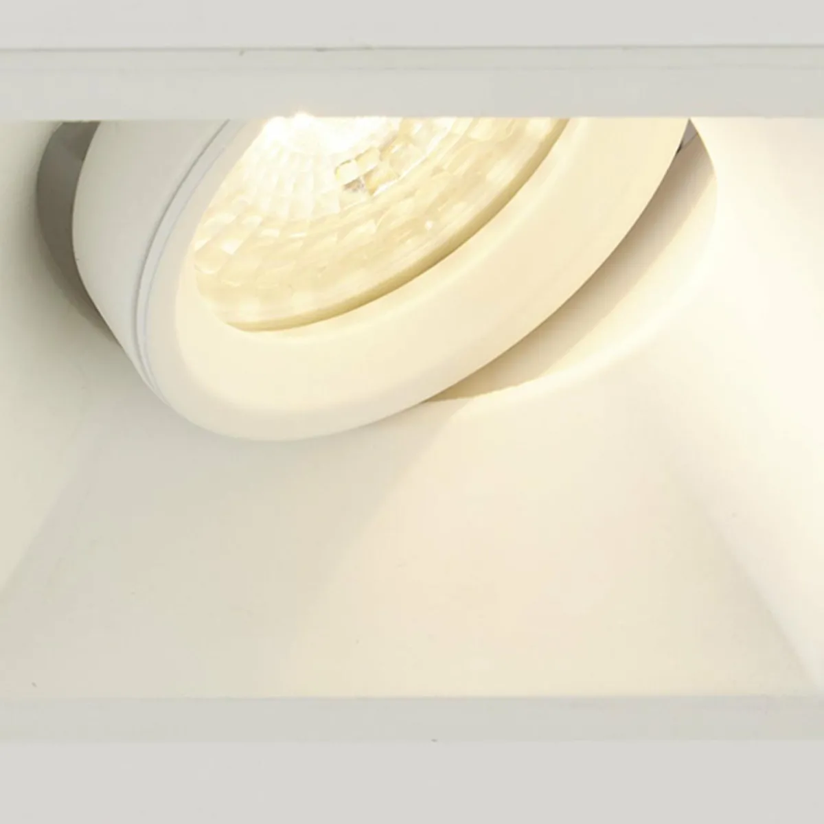 luminaire_encastrable_slim_trim_square_blanc__x__cm_aluminium_gu_0.webp Clearance Searchlight Luminaire encastrable Slim Trim Square, blanc, 9 x 9 cm, aluminium, GU10