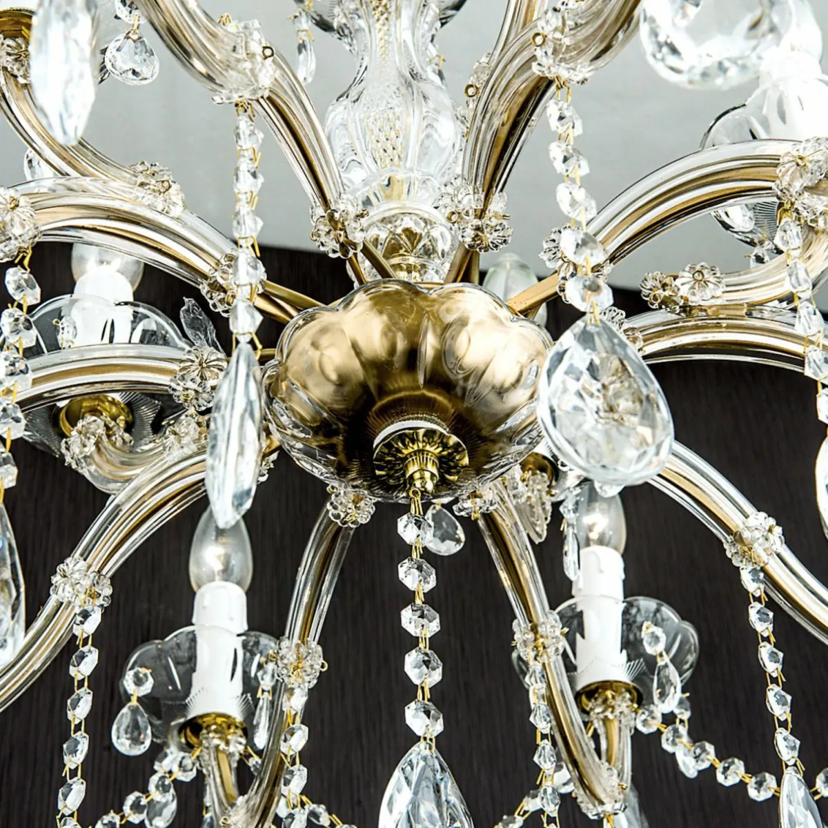 lustre_dolores_avec_cristaux___lampes_4.webp Fashion ORION Lustre Dolores avec cristaux à 15 lampes