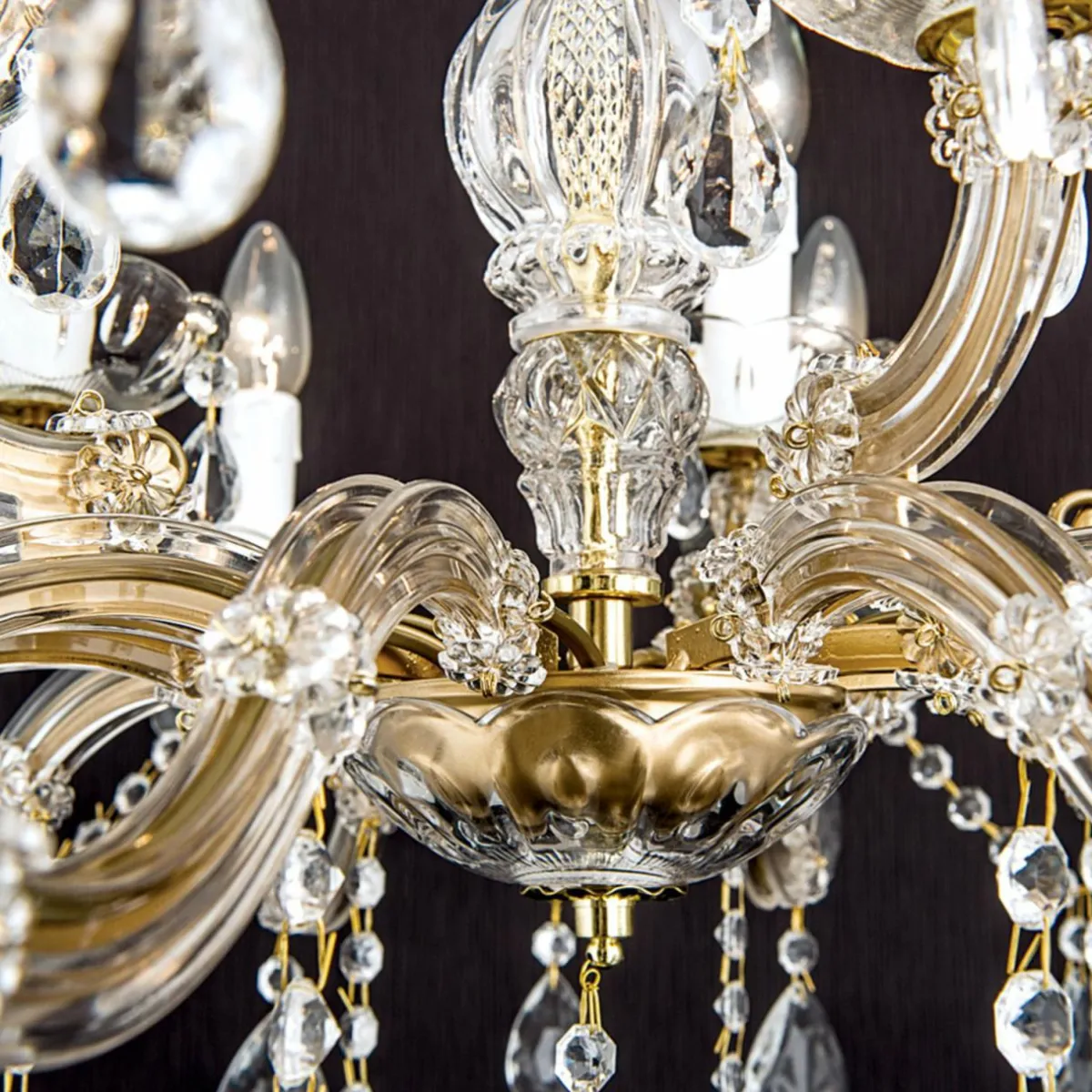 lustre_dolores_avec_cristaux___lampes_5.webp Fashion ORION Lustre Dolores avec cristaux à 15 lampes
