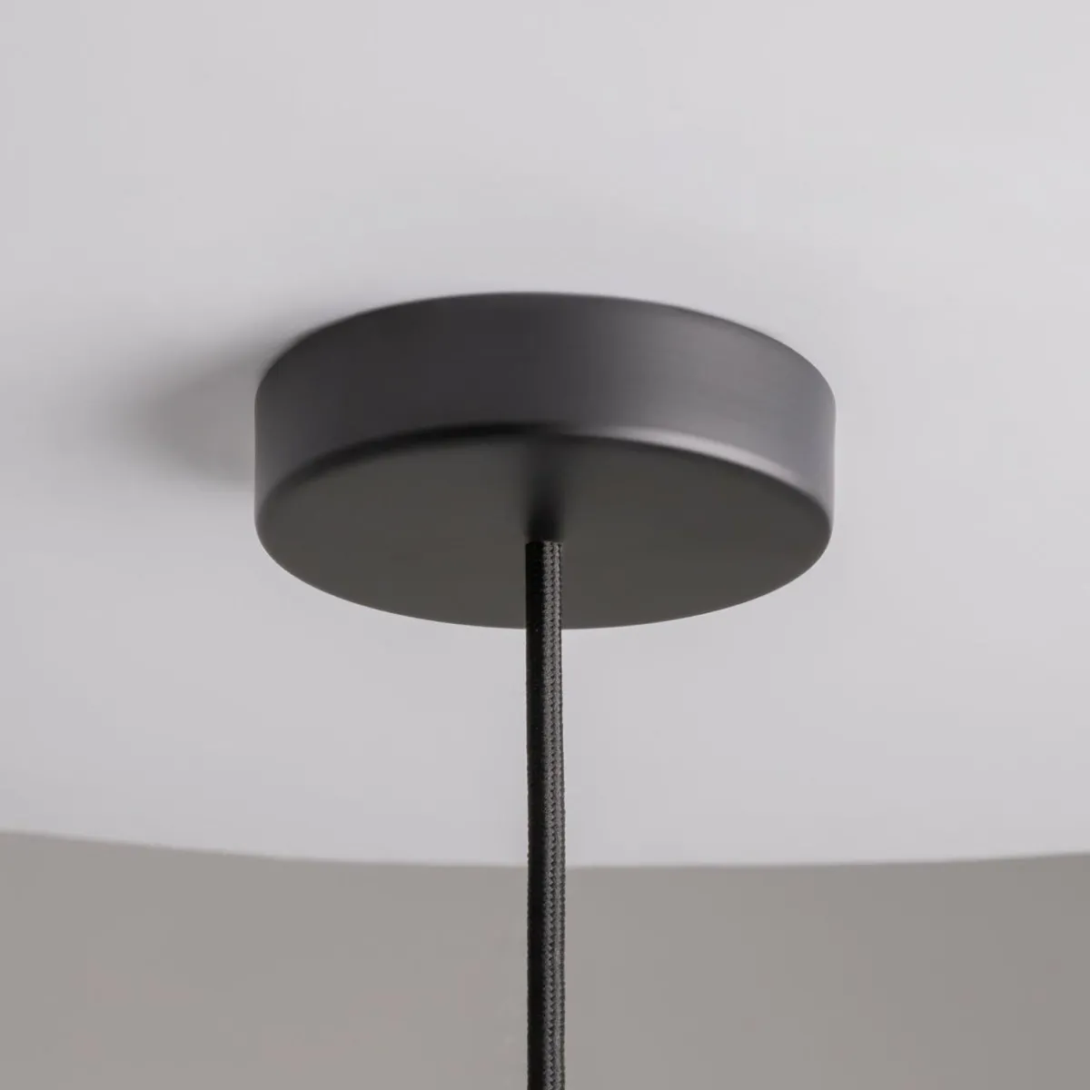 maytoni_suspension_memory_noir___cm_cramique_verre_1.webp Flash Sale Maytoni suspension Memory, noir, Ø 8 cm, céramique, verre