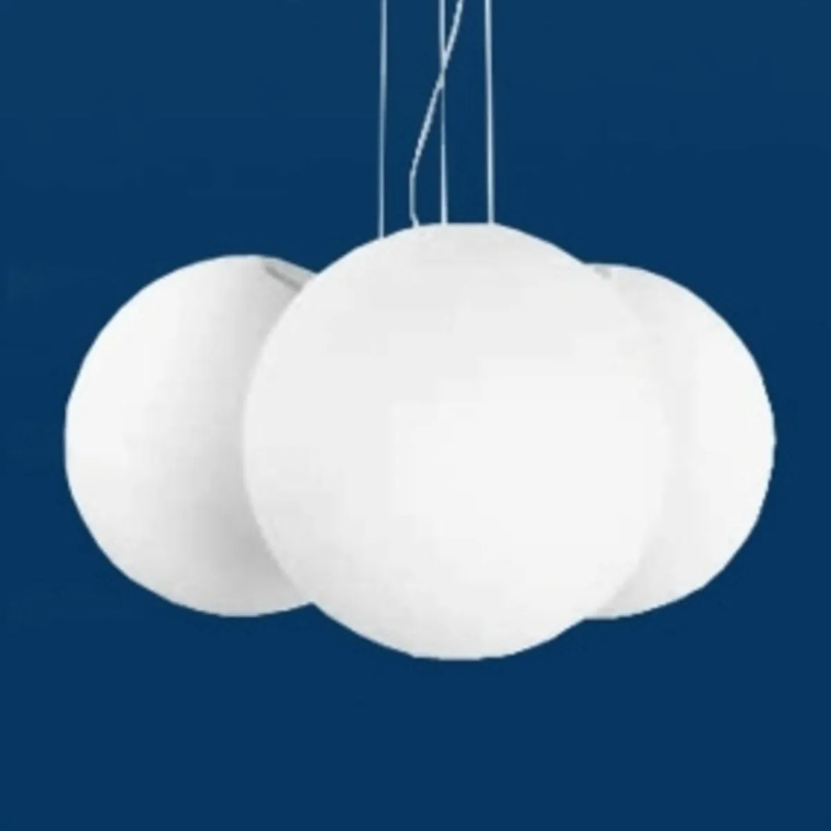 merveilleuse_suspension_oh___lampes_0.webp Best Linea Light Merveilleuse suspension Oh à 3 lampes