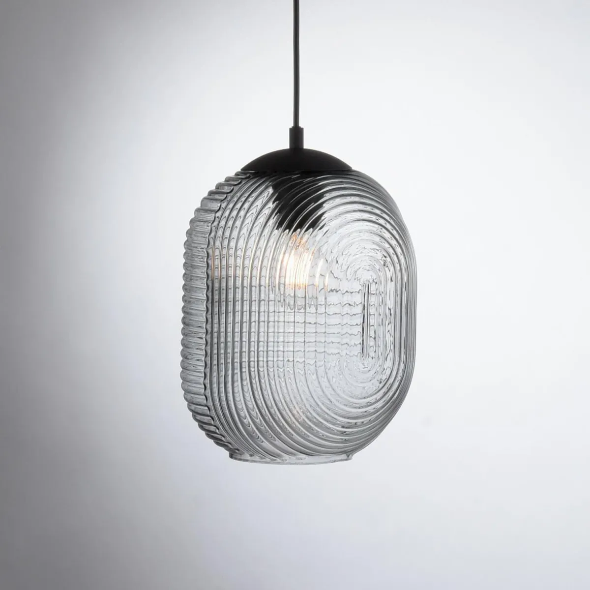 paul_neuhaus_suspension_shitake_gris_fum_verre__cm_e_5.webp Online Paul Neuhaus Suspension Shitake, gris fumé, verre, 86 cm, E27