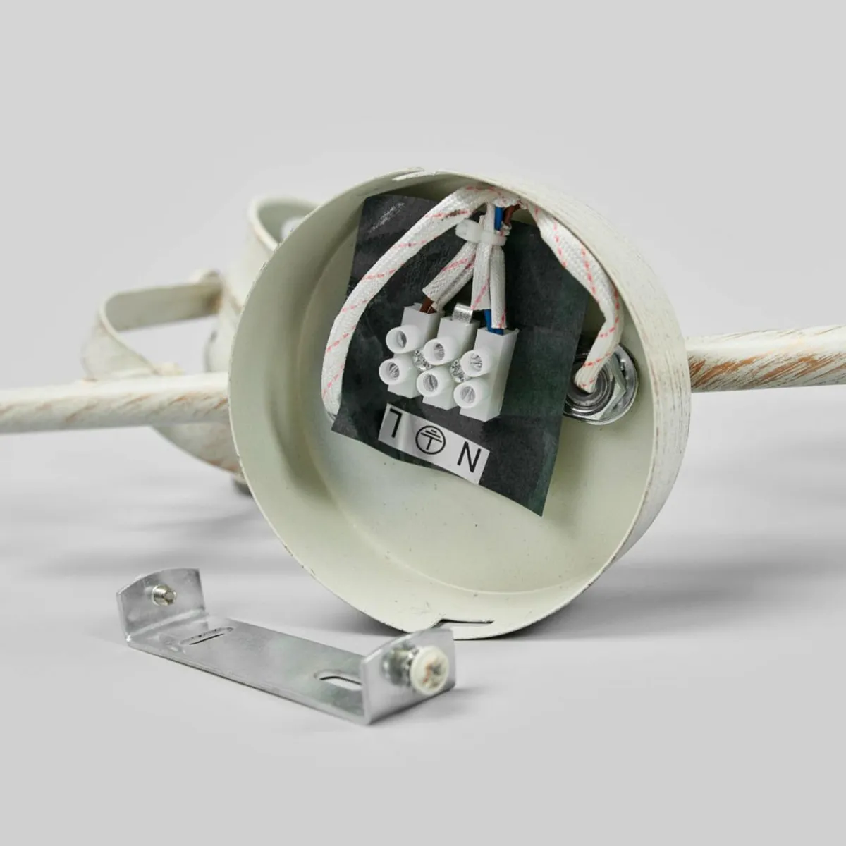 plafonnier_leonor___lampes_en_blanc_4.webp Sale Lindby Plafonnier Leonor à 2 lampes en blanc
