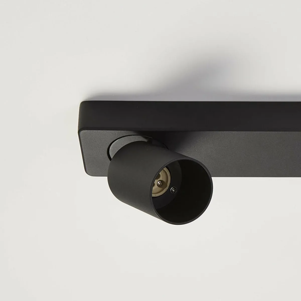 plafonnier_spotlight_noir___lampes_aluminium_gu_0.webp Flash Sale Searchlight Plafonnier Spotlight, noir, à 2 lampes, aluminium, GU10