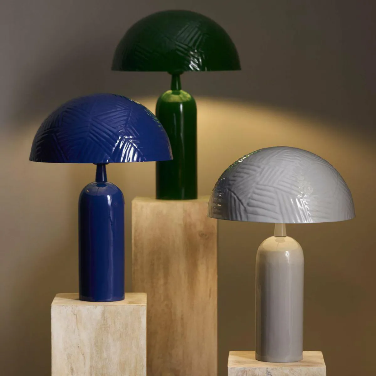 pr_home_carter_lampe__poser_en_mtal_verte_1.webp Best Sale PR Home Carter lampe à poser en métal, verte