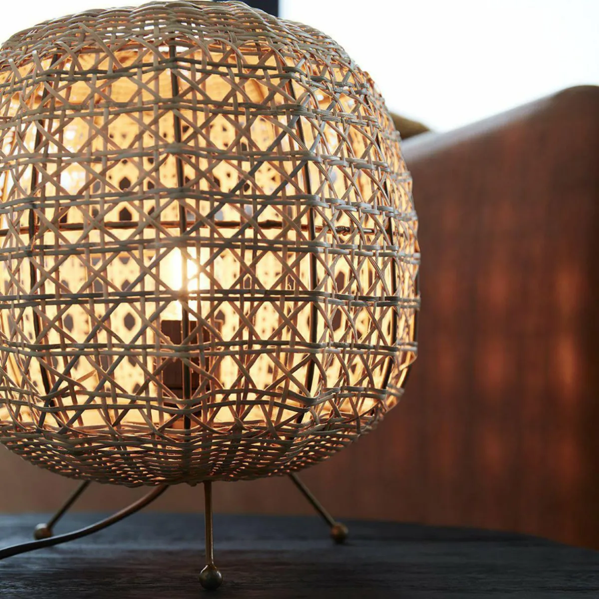 pr_home_wickham_lampe__poser_en_rotin_1.webp Best PR Home Wickham lampe à poser en rotin