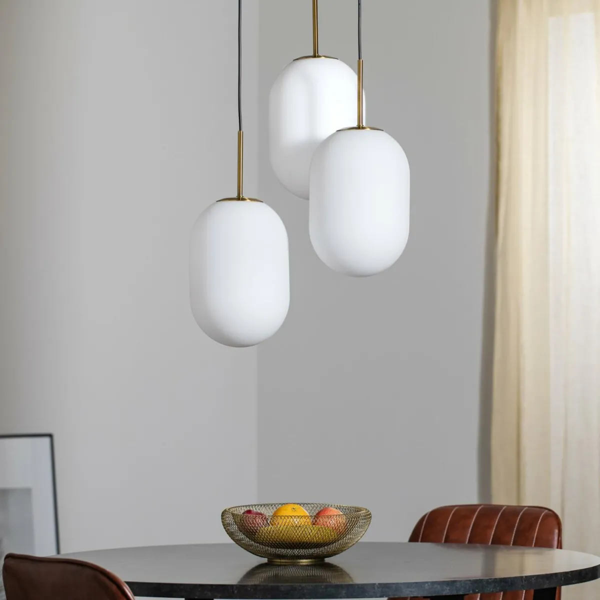 suspension_alias_mtal_dor_verre_opalin__lampes_rondes_0.webp Shop Eko-Light Suspension Alias, métal doré verre opalin, 3 lampes rondes